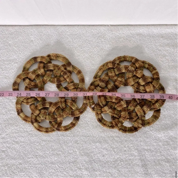 Vintage MCM  mBrown Crochet Pot Holders Trivets x 2 - Picture 9 of 9